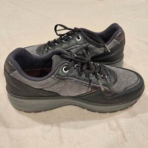 Joya SZ 8.5 Tina ll Gray Silver Certified Back Gym Shoes Sneakers Ortholite